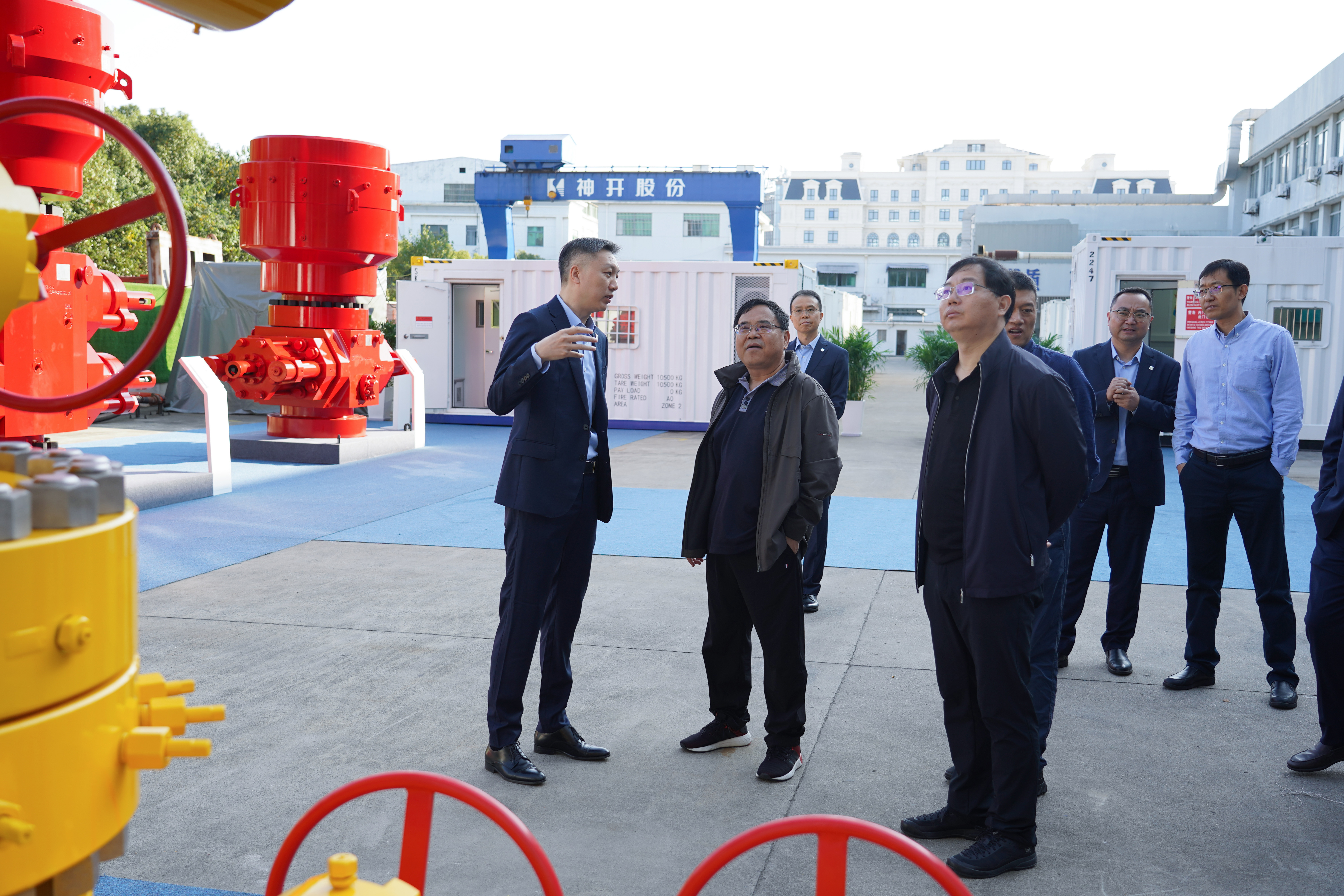 中石化勝利石油工程公司張宗檁書記一行蒞臨神開參觀交流(圖4)